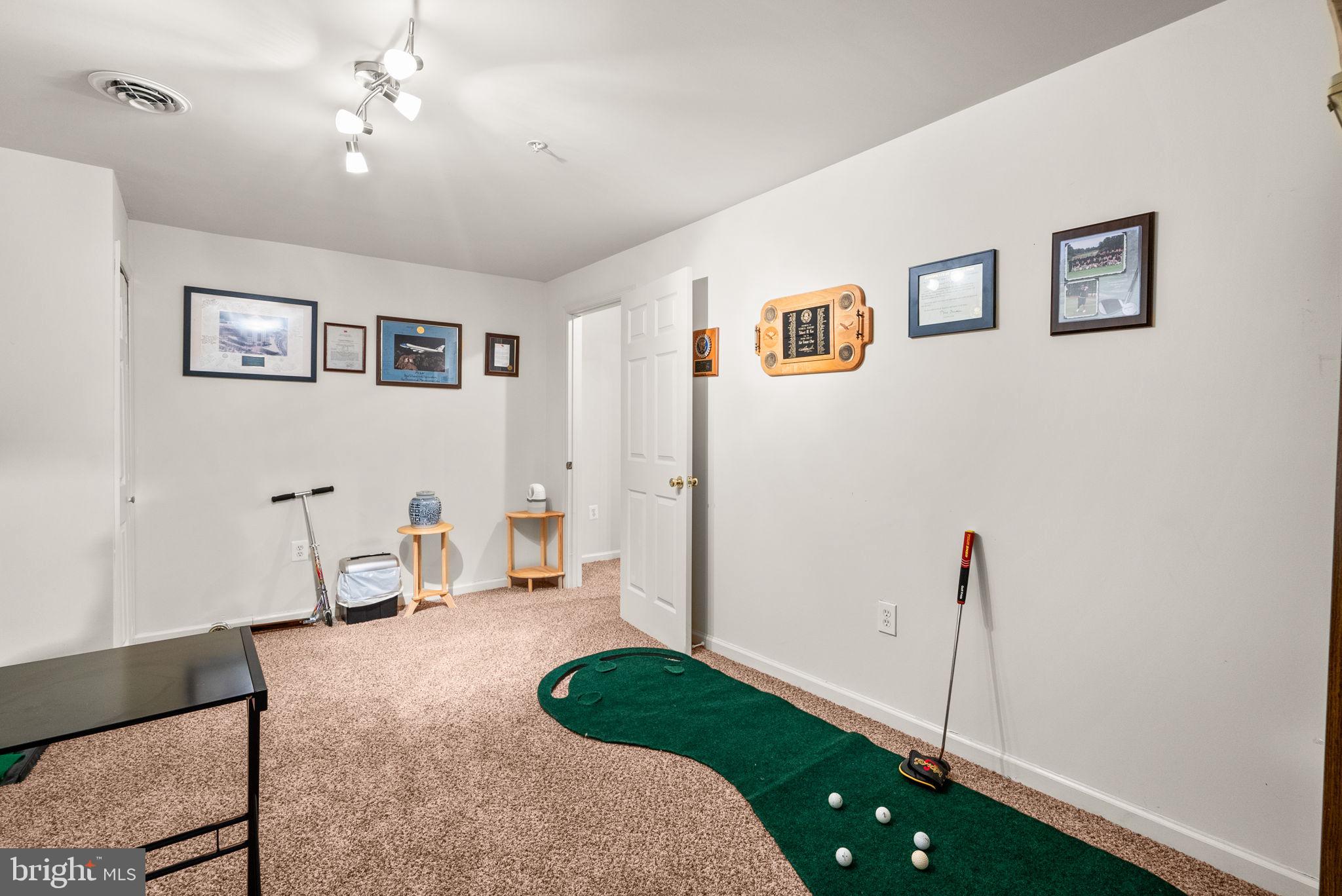 TANTALLON ON THE POTOMAC - Residential