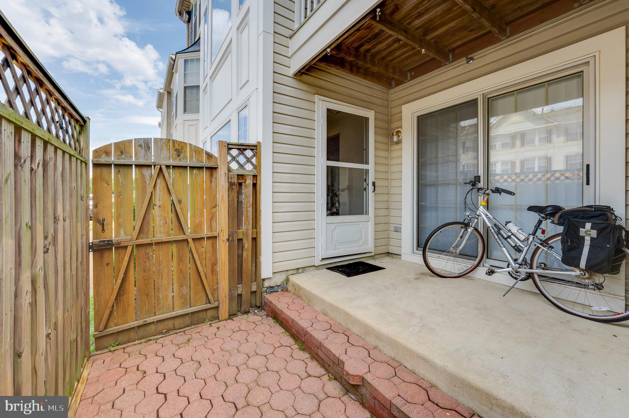 HIGHLAND AT GUNSTON CORNER - Residential Lease