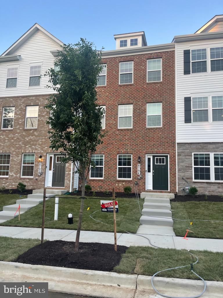 Excellent 3 level townhome in Woodyard station community with 3 bedrooms,2.5 baths, & 2-car garage,2000 sq feet of living space! Kitchen and all bathrooms includes Quartz counters, Gray maple cabinetry & stainless steel appliances.Hardwood floors on entire main living level.Large master Bedroom with upgraged tile floors and dual vanities,Quartz counters and large walk-in shower.Convenient laundry on bedroom level.Deck off the living room. Show & Rent today.