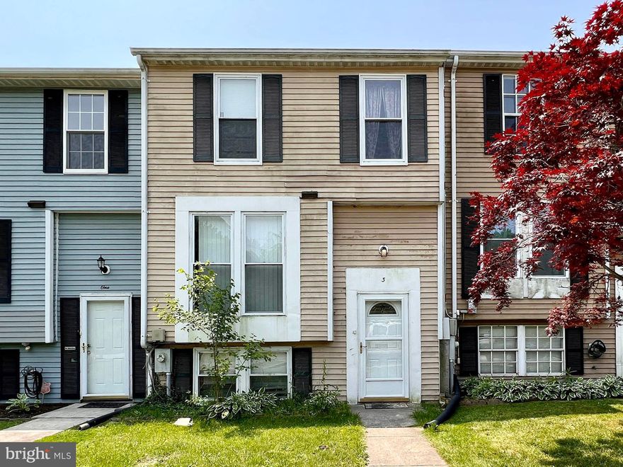 REAL ESTATE AUCTION featuring ON SITE and SIMULCAST ONLINE BIDDING!! Online Bidding Opens - Monday, June 12, 2023. Live On Site Auction - Thursday, June 15, 2023 at 12:00 noon. List price is opening bid only. Townhouse is currently rented for $1,827/month.