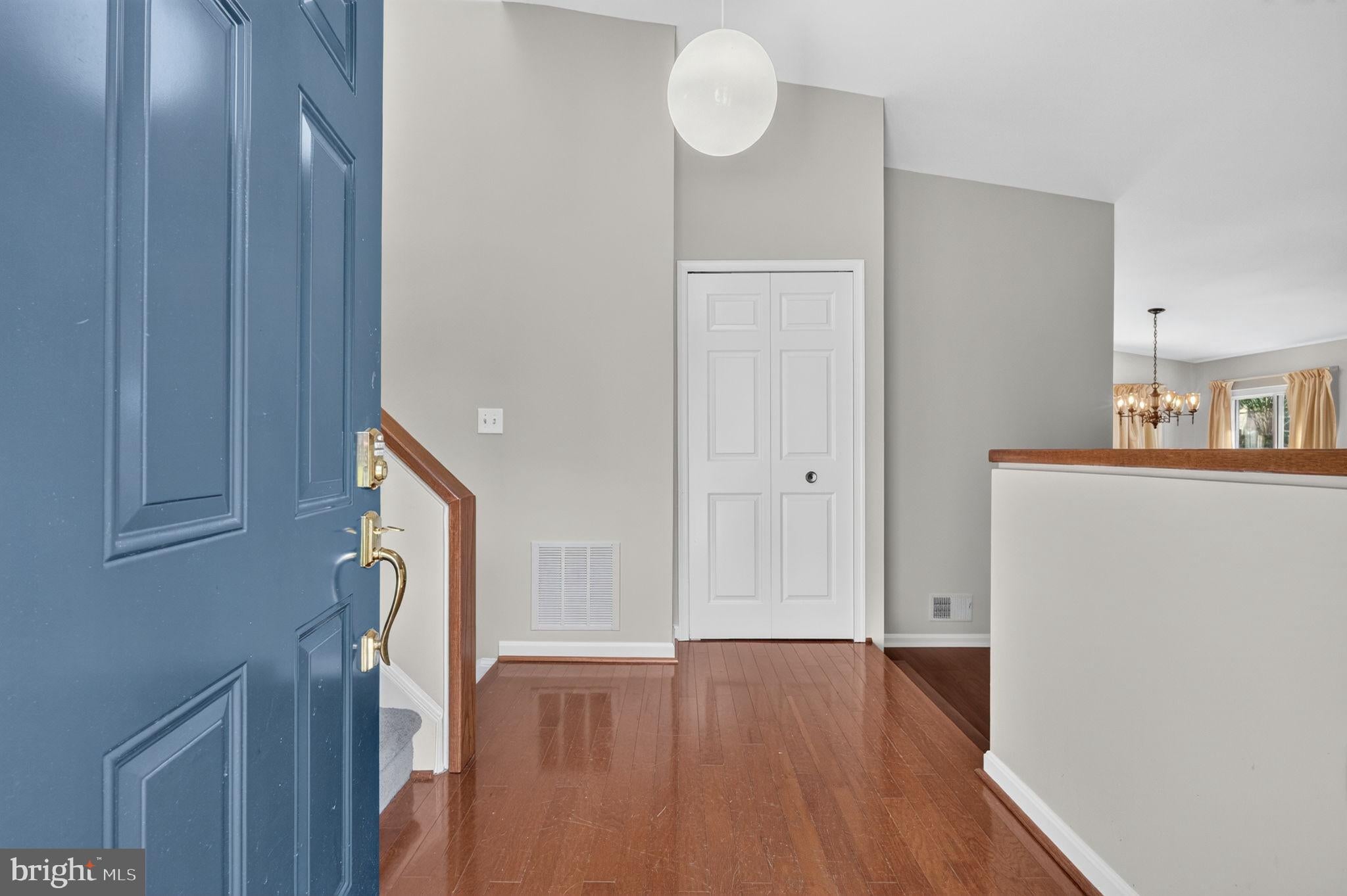 6 YOUNGS FARM COURT