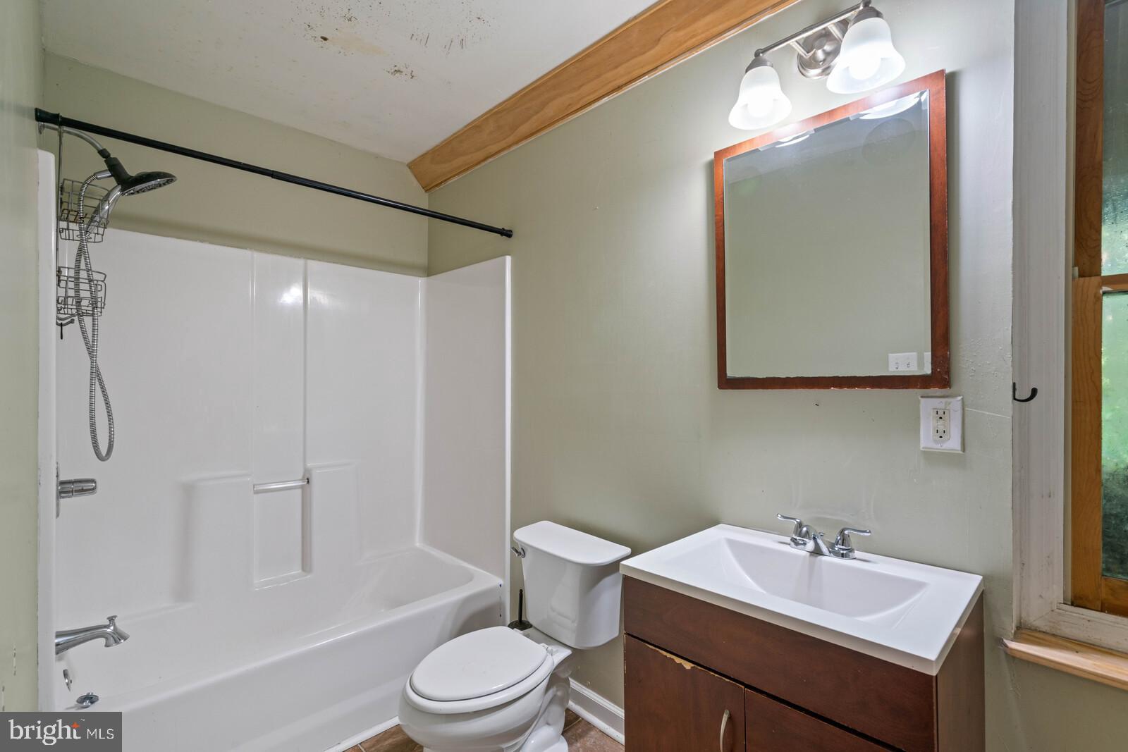 LAKE OF THE WOODS - Residential