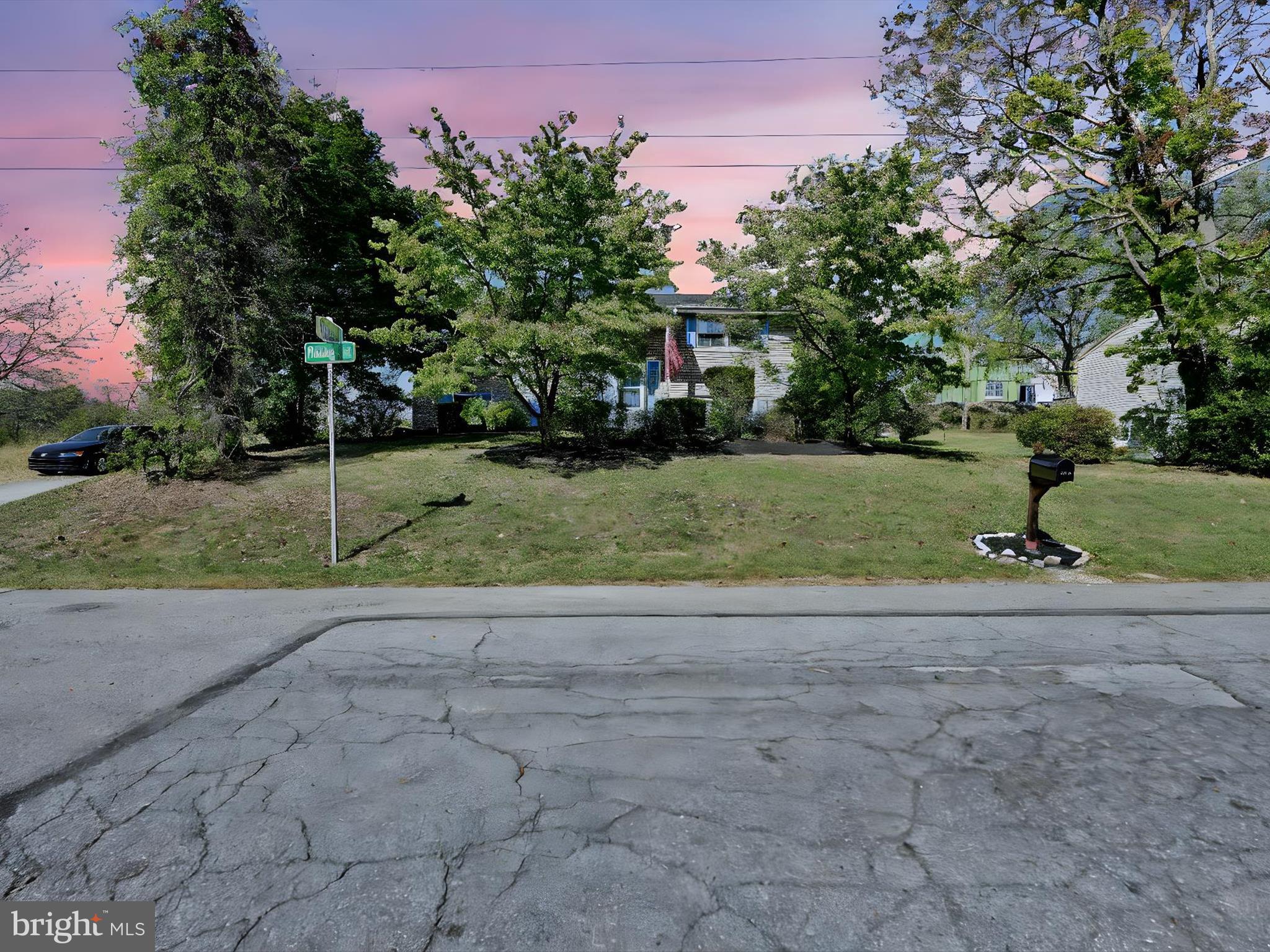 7804 DEWEY DRIVE