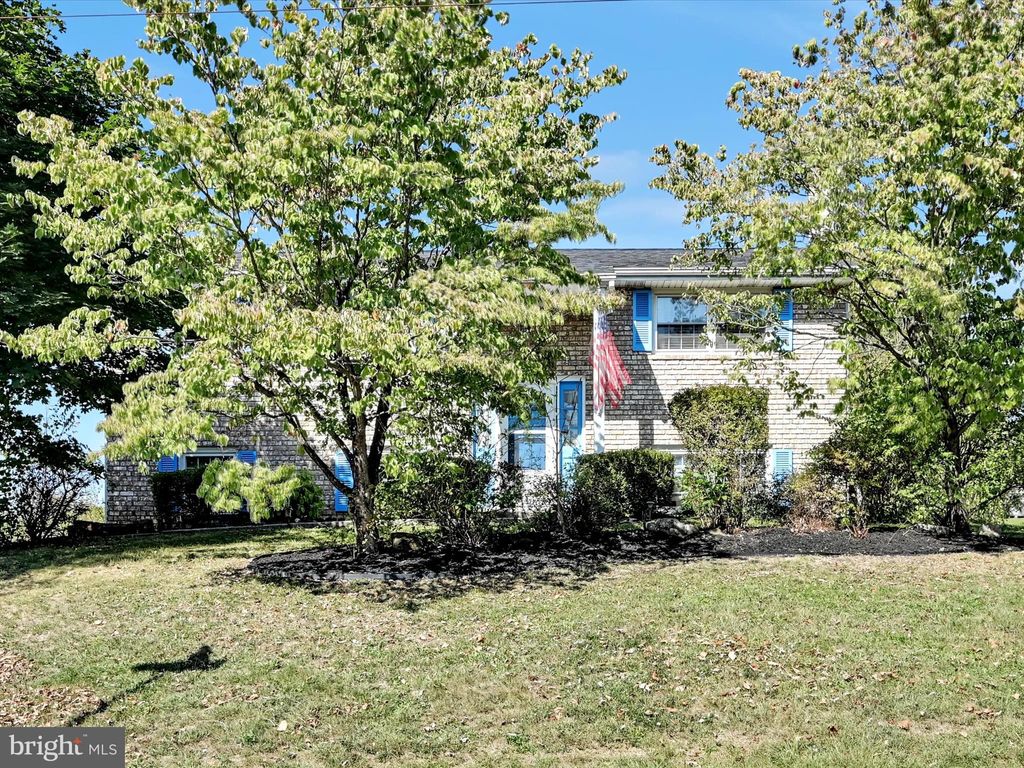 Photo of 7804 Dewey Drive, HARRISBURG, PA 17112 (MLS # PADA2050470)