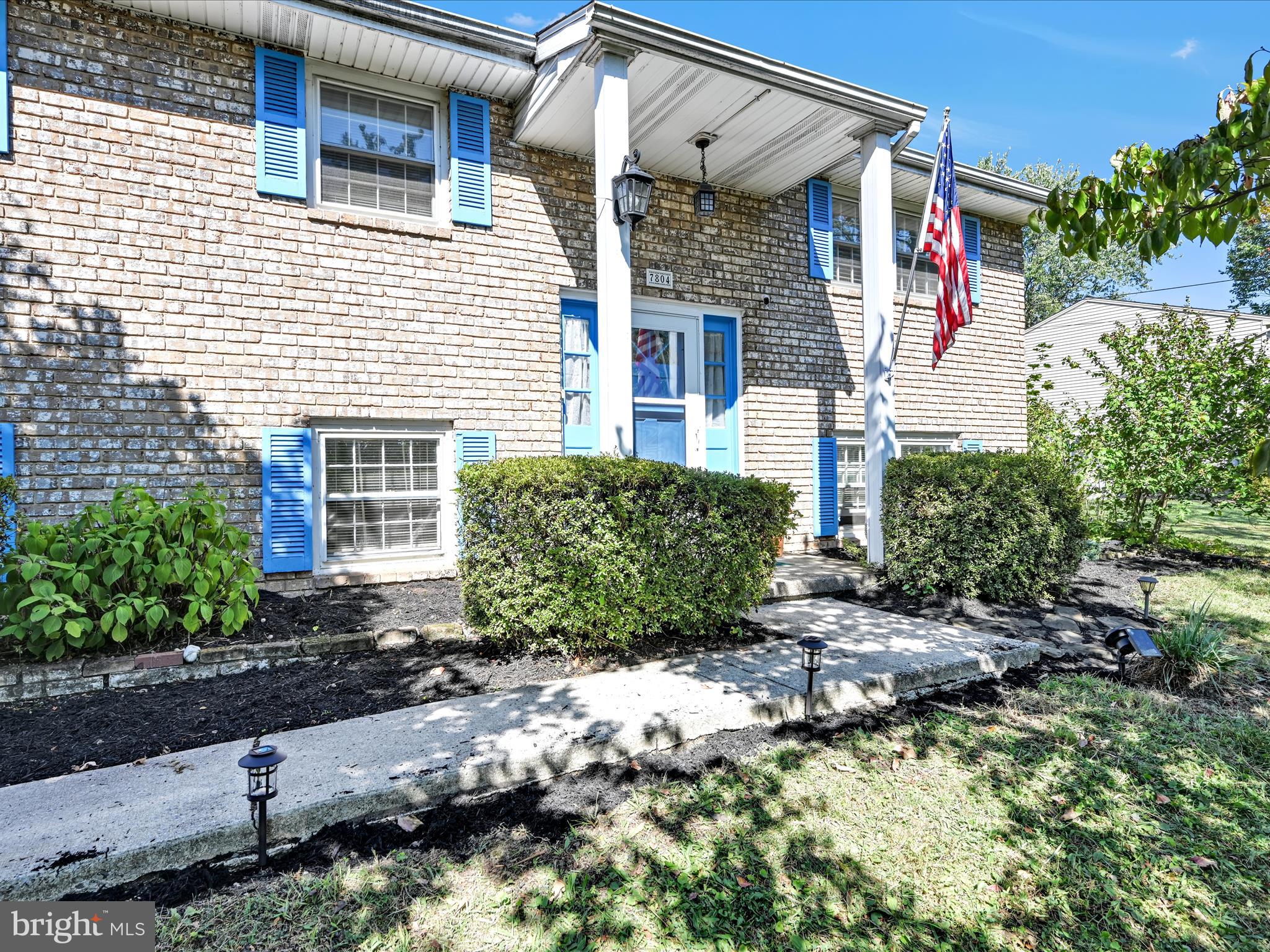 7804 DEWEY DRIVE