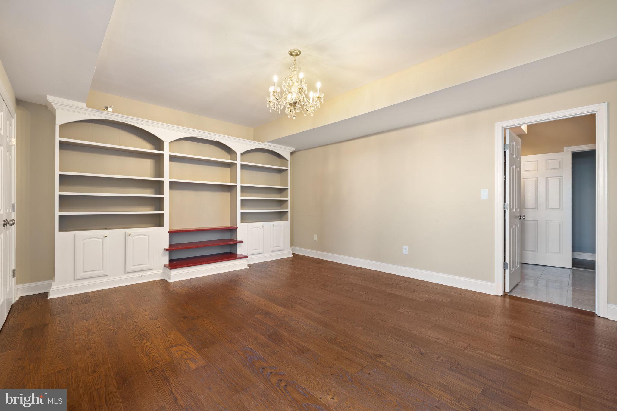 BEACON HILL - Residential