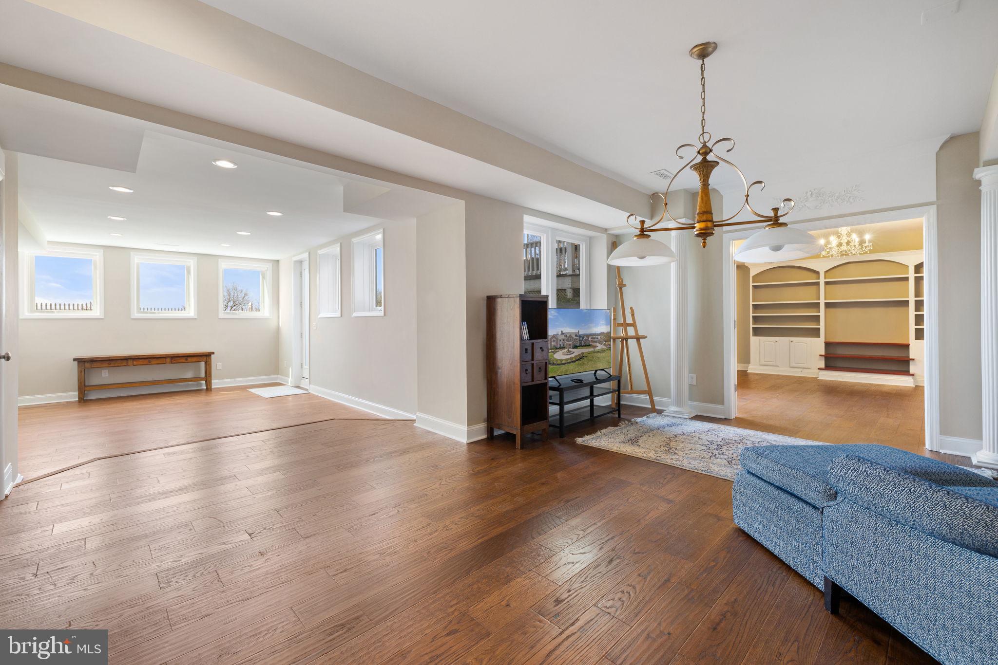 BEACON HILL - Residential