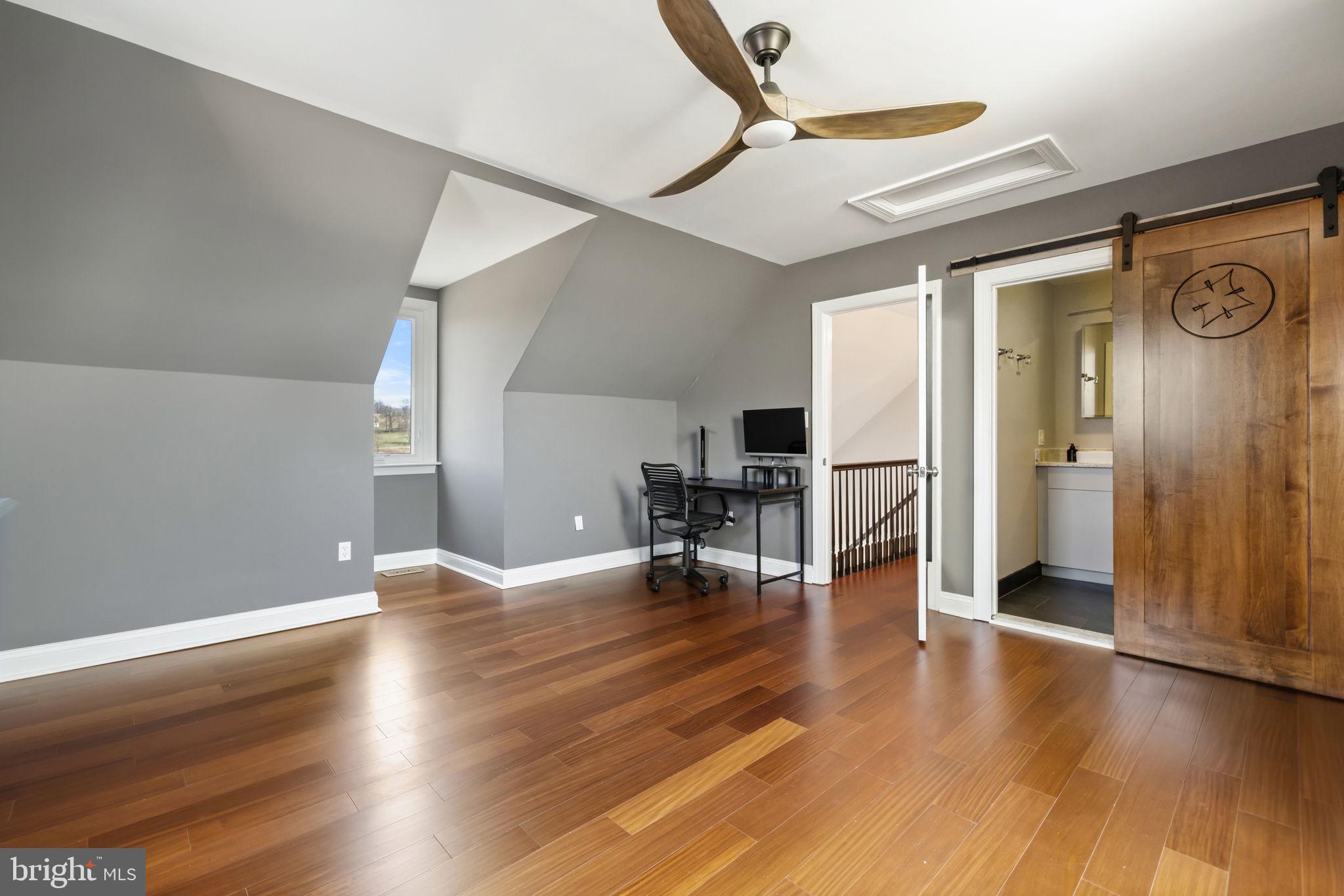 BEACON HILL - Residential