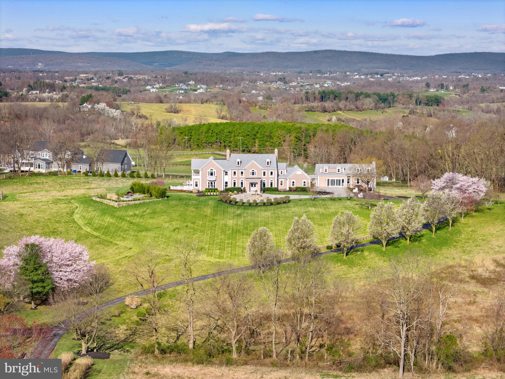 BEACON HILL - Residential