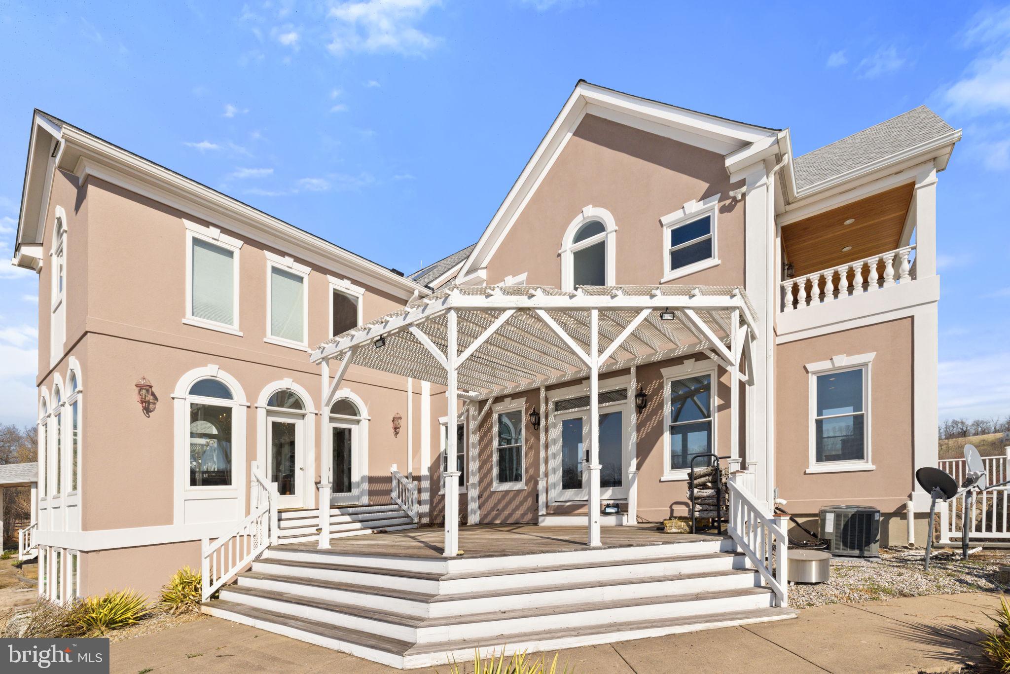 BEACON HILL - Residential