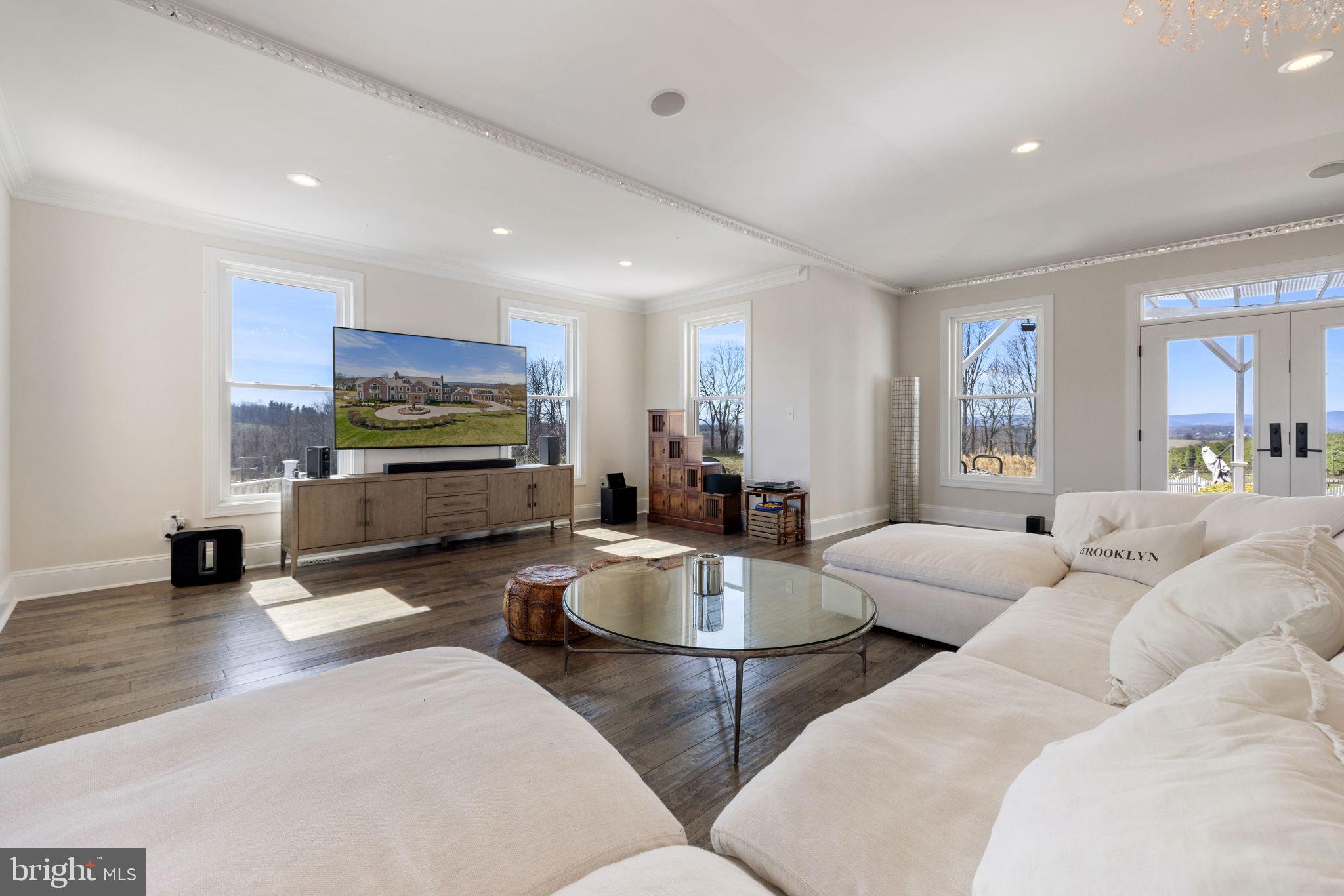 BEACON HILL - Residential