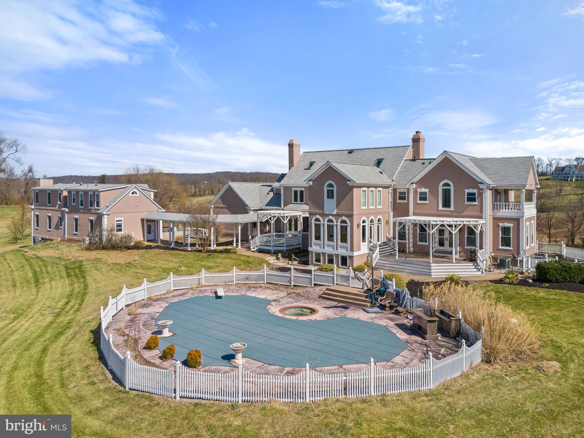 BEACON HILL - Residential