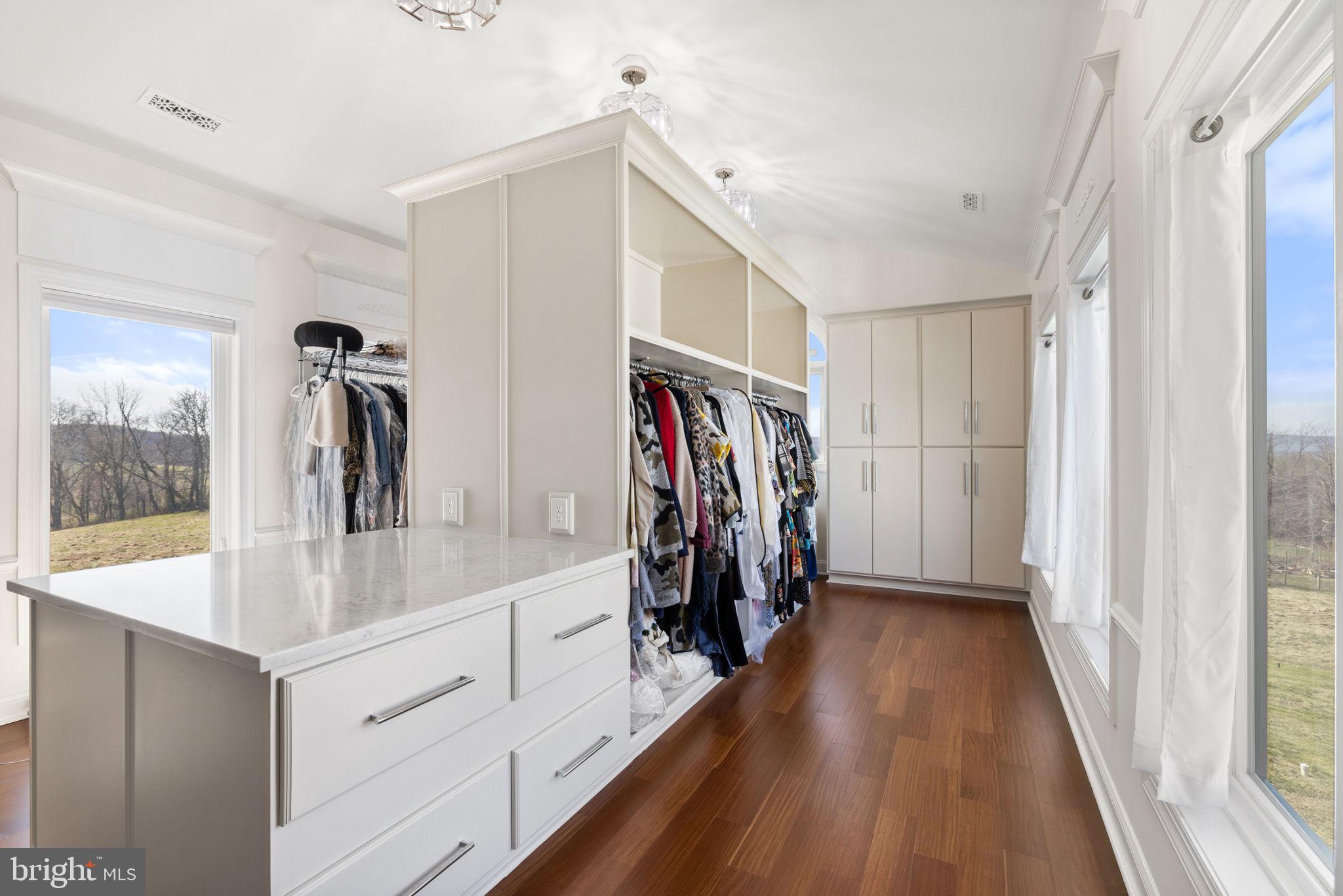 BEACON HILL - Residential