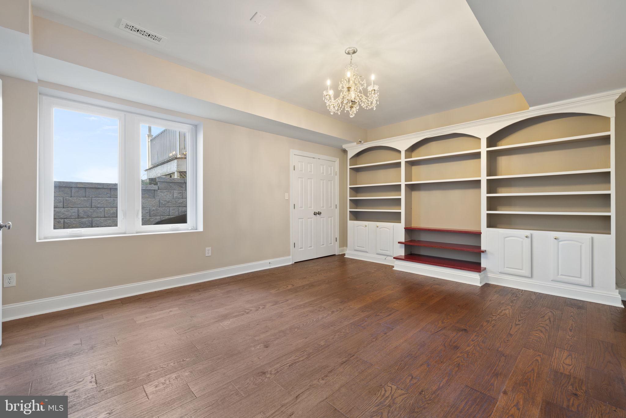 BEACON HILL - Residential