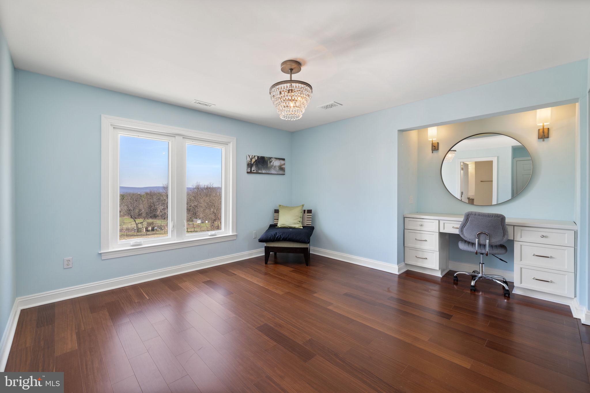 BEACON HILL - Residential