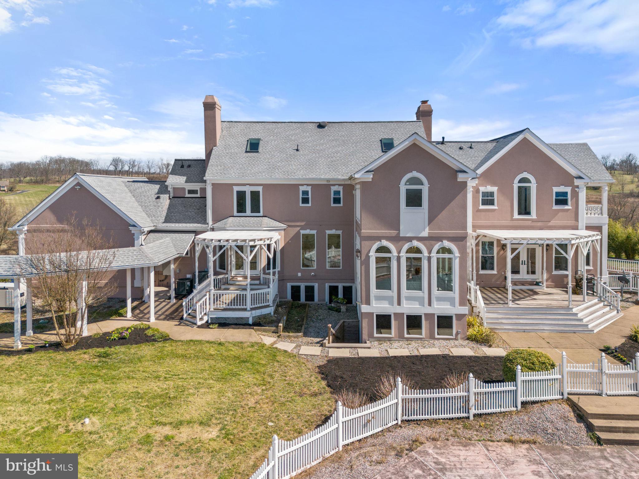 BEACON HILL - Residential