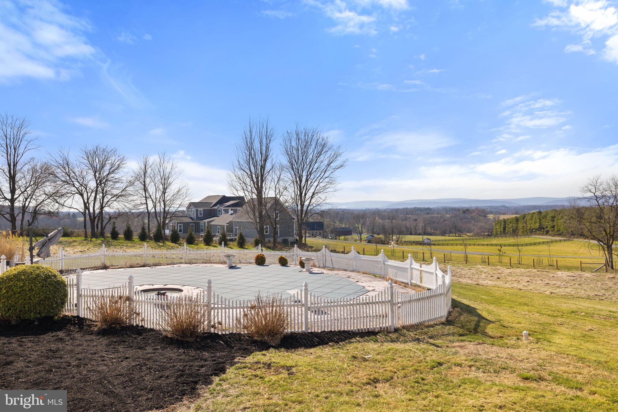 BEACON HILL - Residential