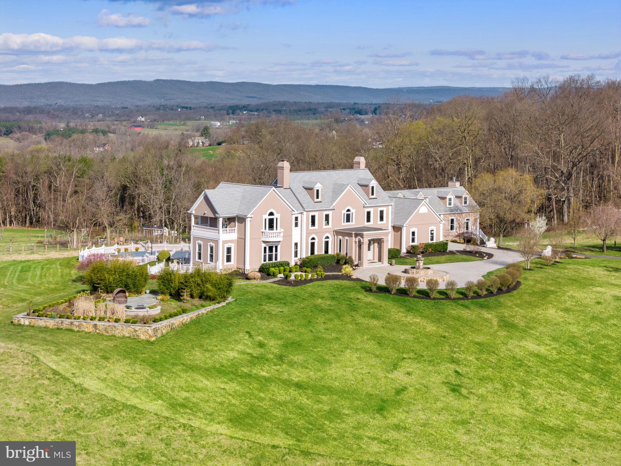 BEACON HILL - Residential