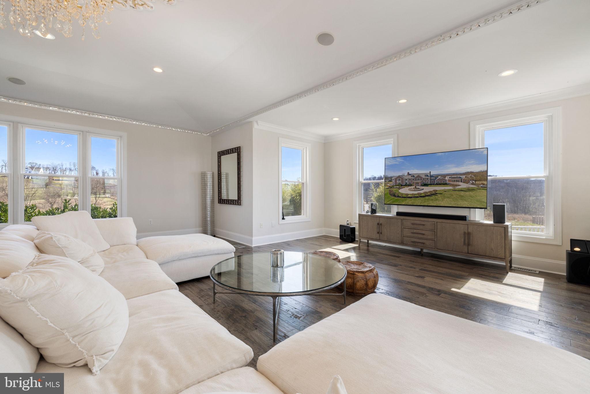 BEACON HILL - Residential