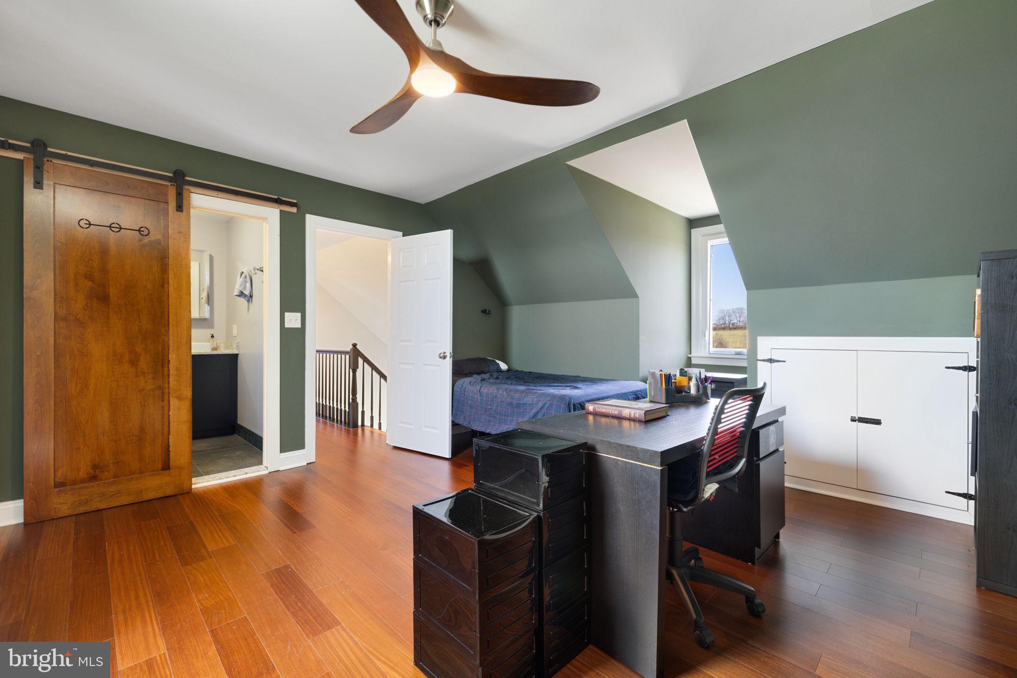 BEACON HILL - Residential