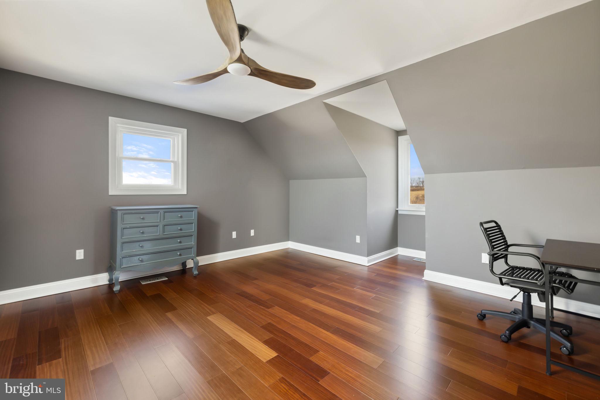 BEACON HILL - Residential