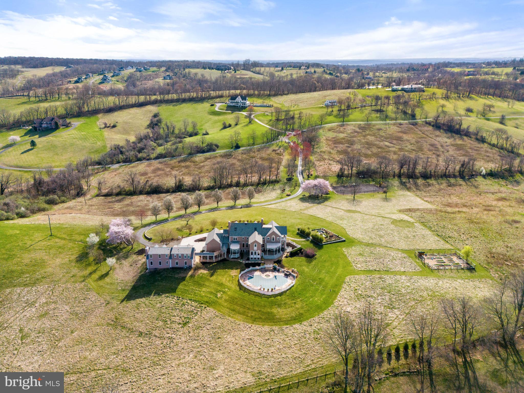 BEACON HILL - Residential