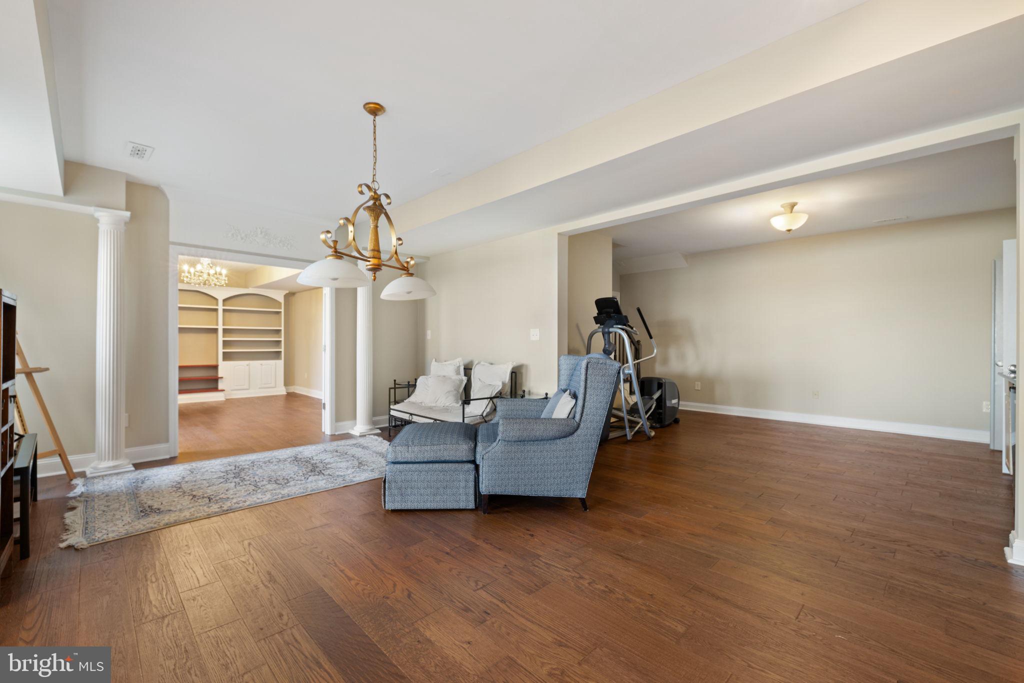 BEACON HILL - Residential