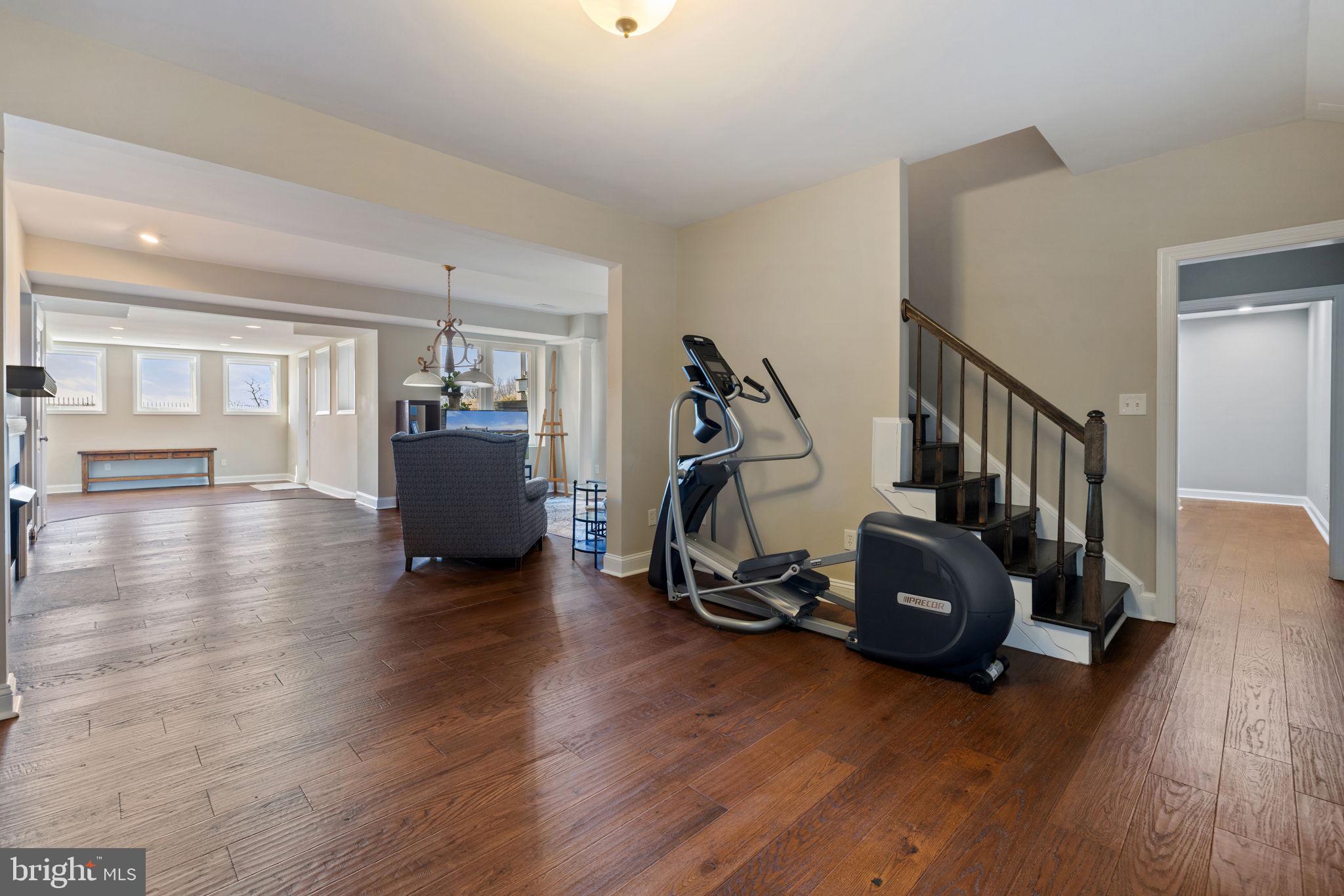 BEACON HILL - Residential