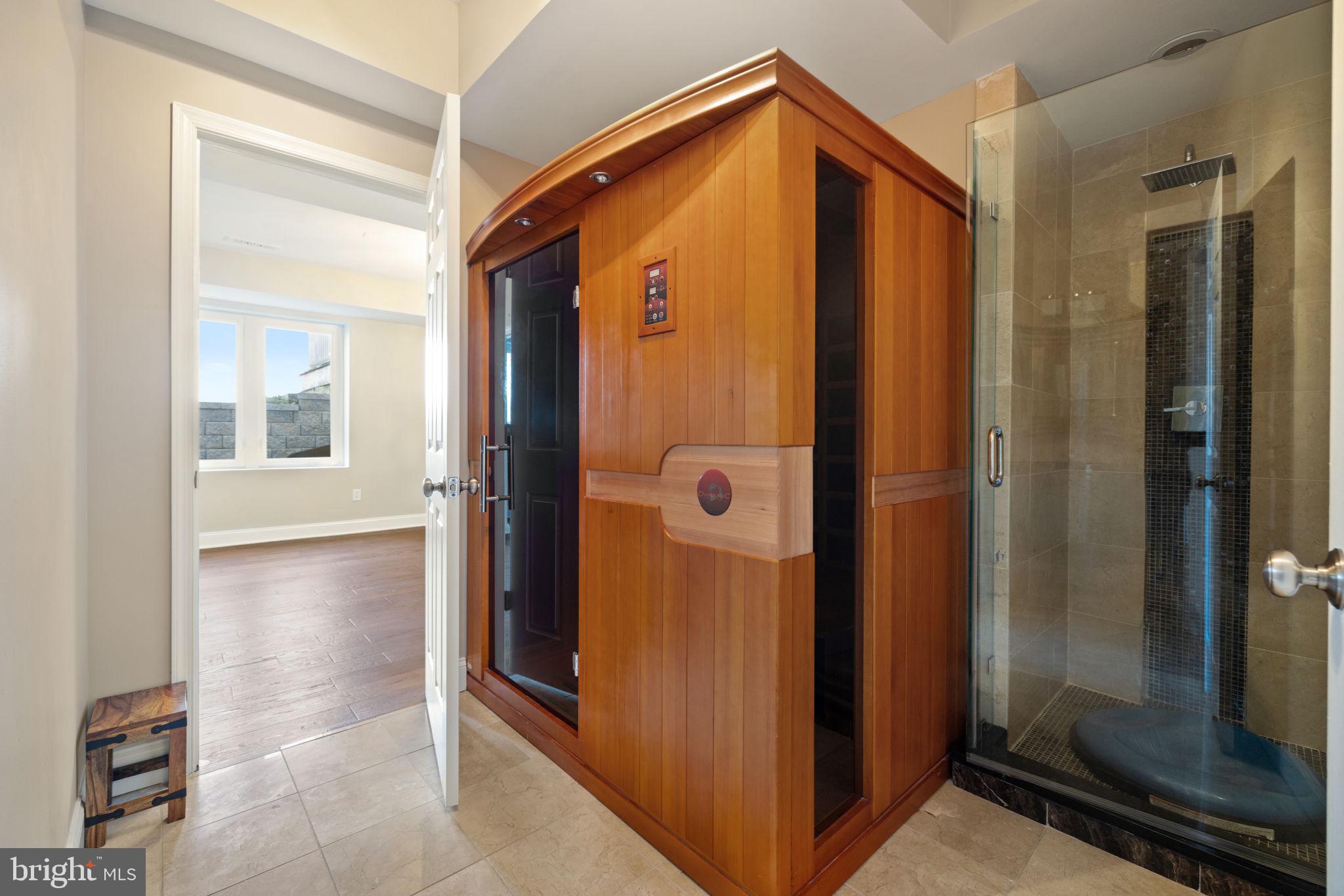 BEACON HILL - Residential