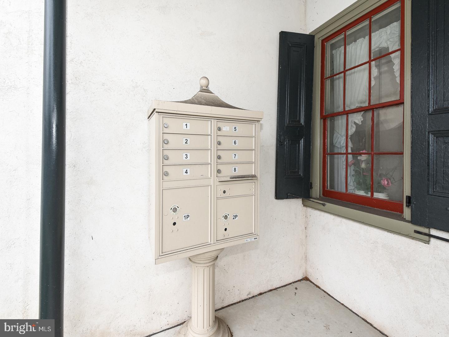 FLOURTOWN - Commercial Lease