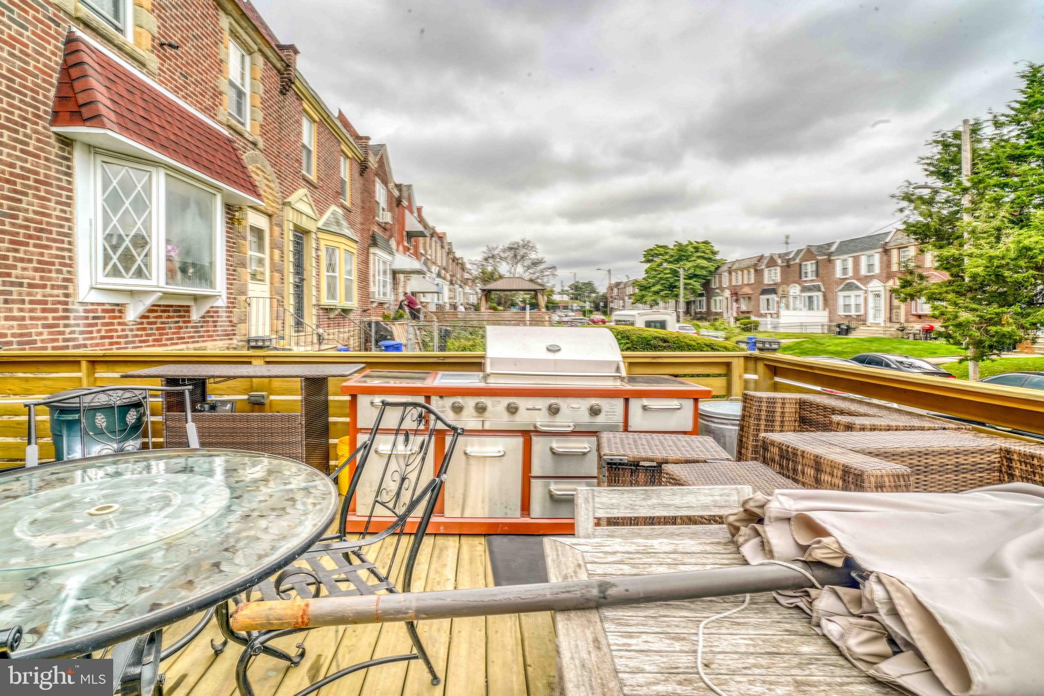 GERMANTOWN (EAST) - Residential