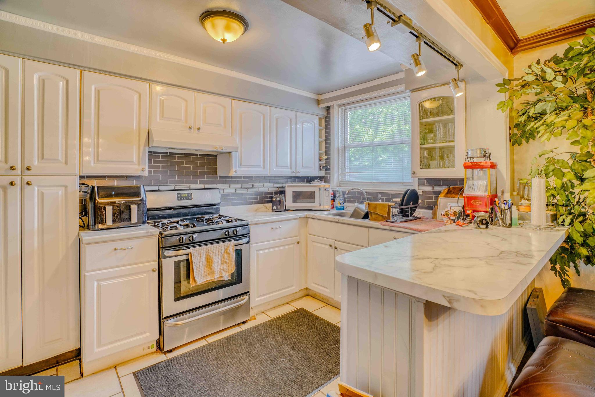 GERMANTOWN (EAST) - Residential