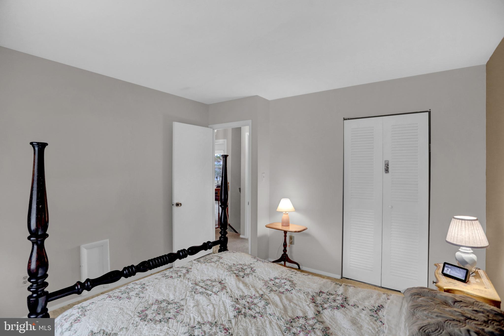 FOREST LAKES - Residential