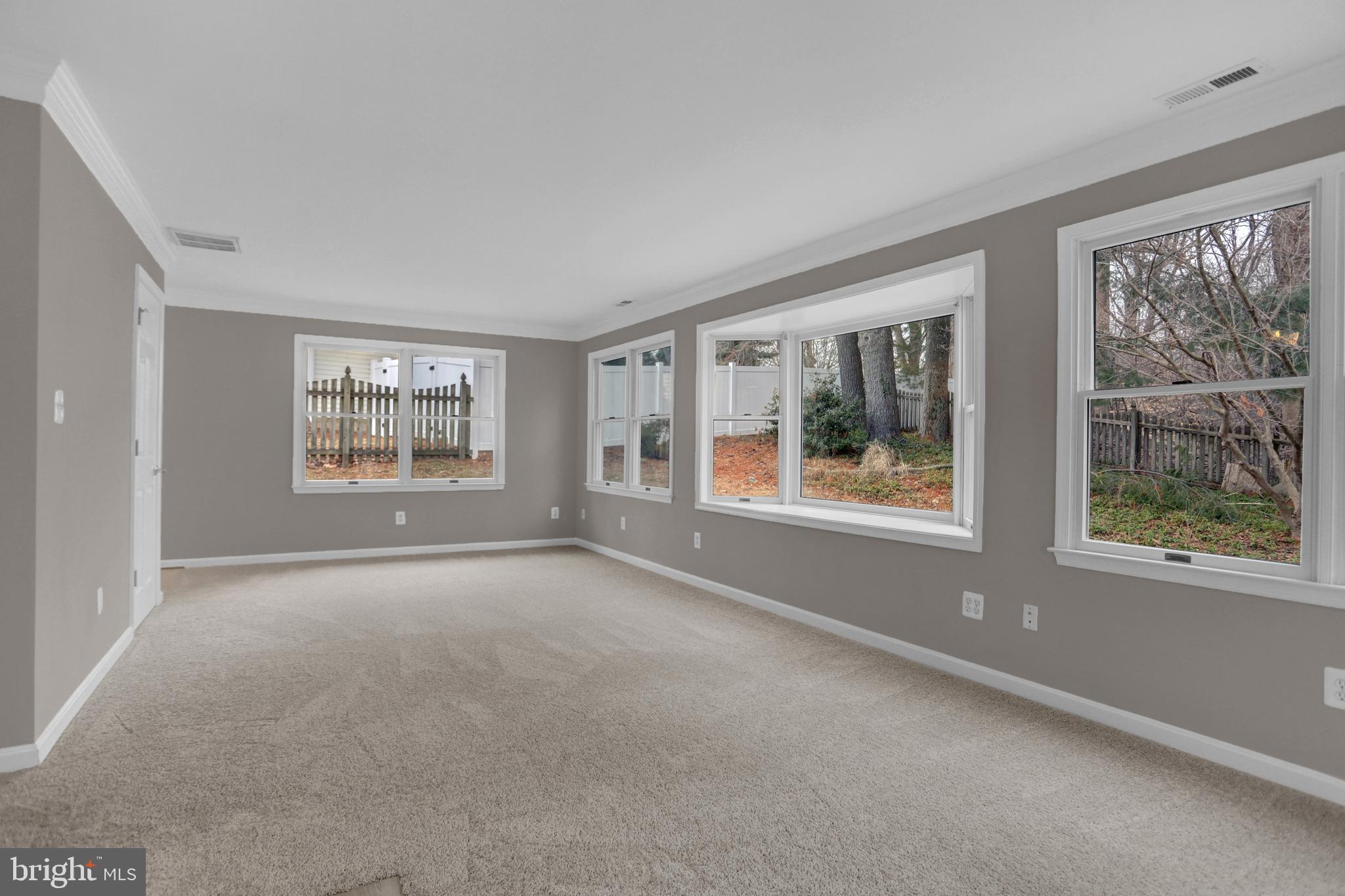 FOREST LAKES - Residential