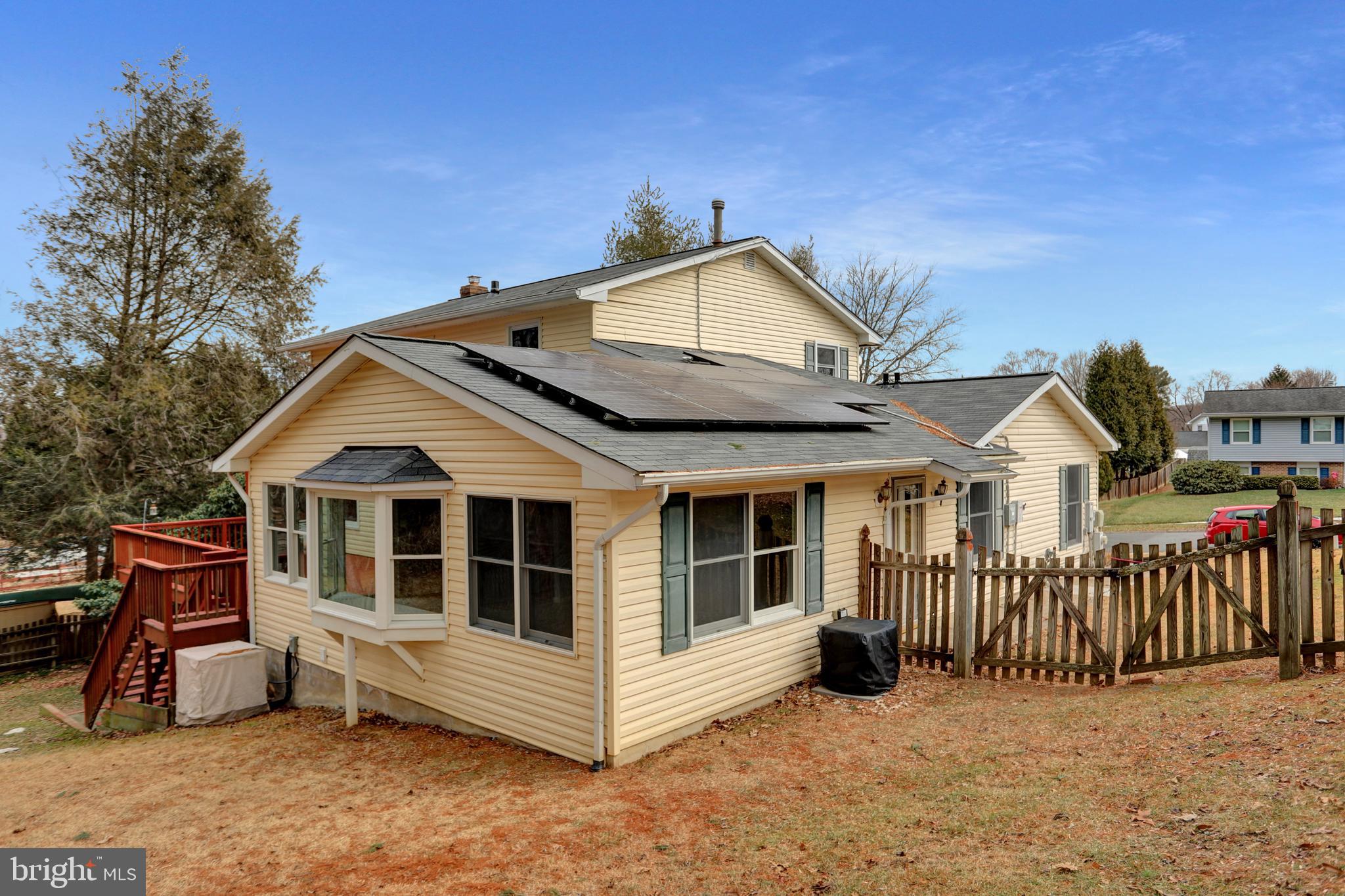 FOREST LAKES - Residential