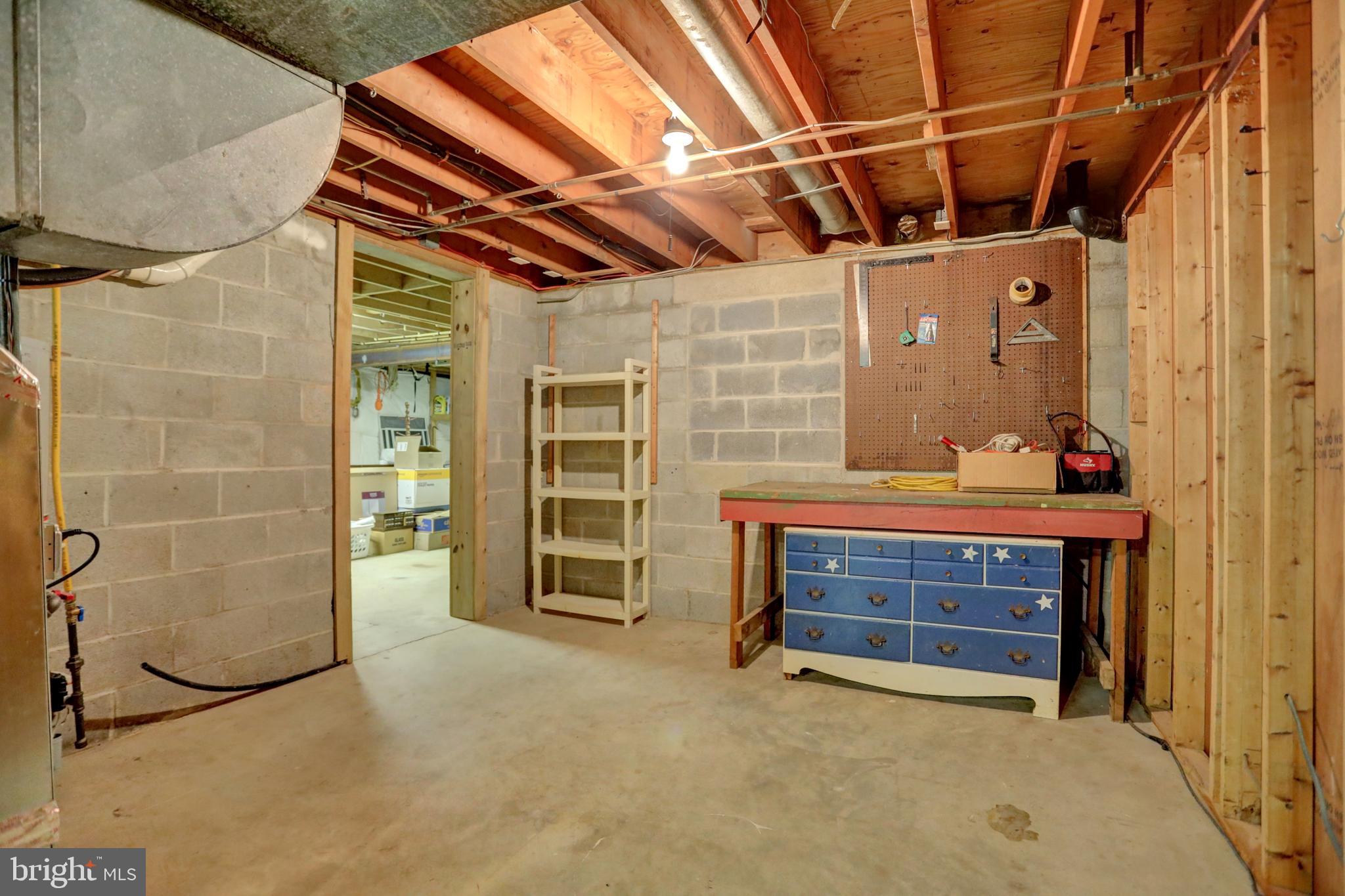 FOREST LAKES - Residential