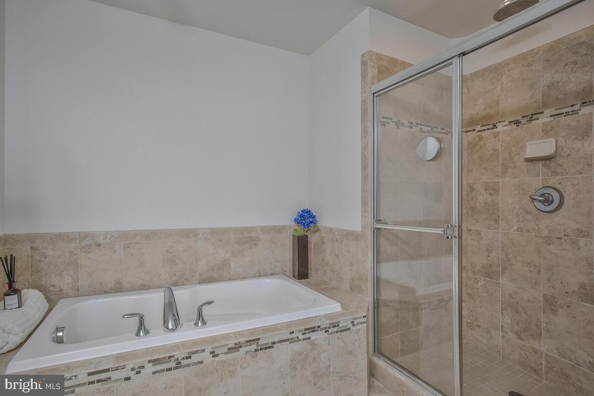 BOUCHER PLACE - Residential Lease