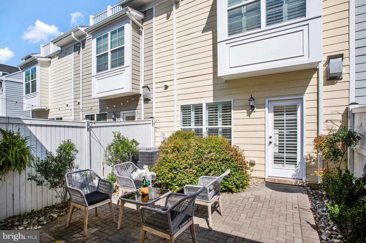 BOUCHER PLACE - Residential Lease