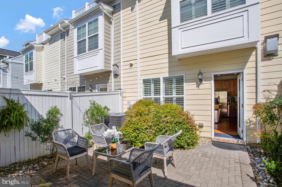 BOUCHER PLACE - Residential Lease