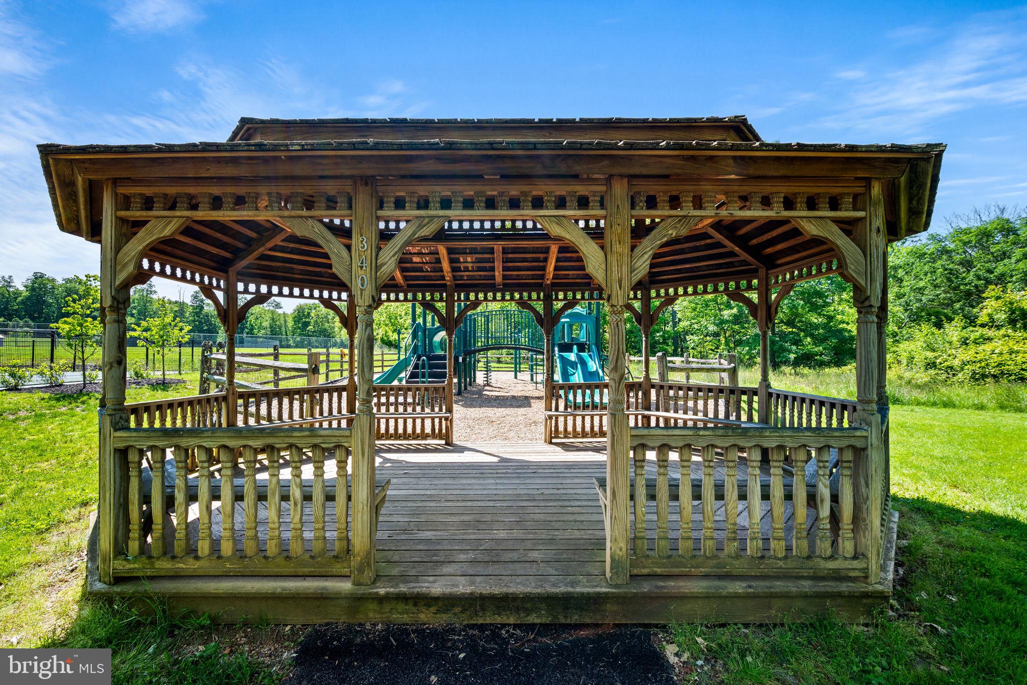 EAGLEVIEW - Residential