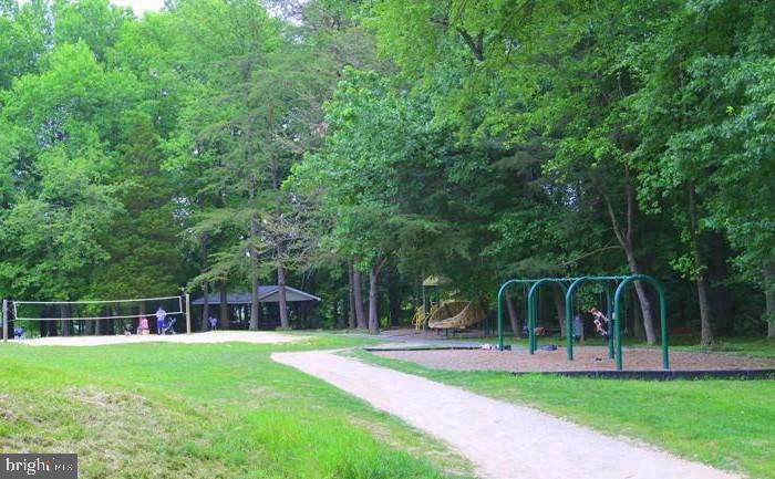 OAKTON CREST - Residential