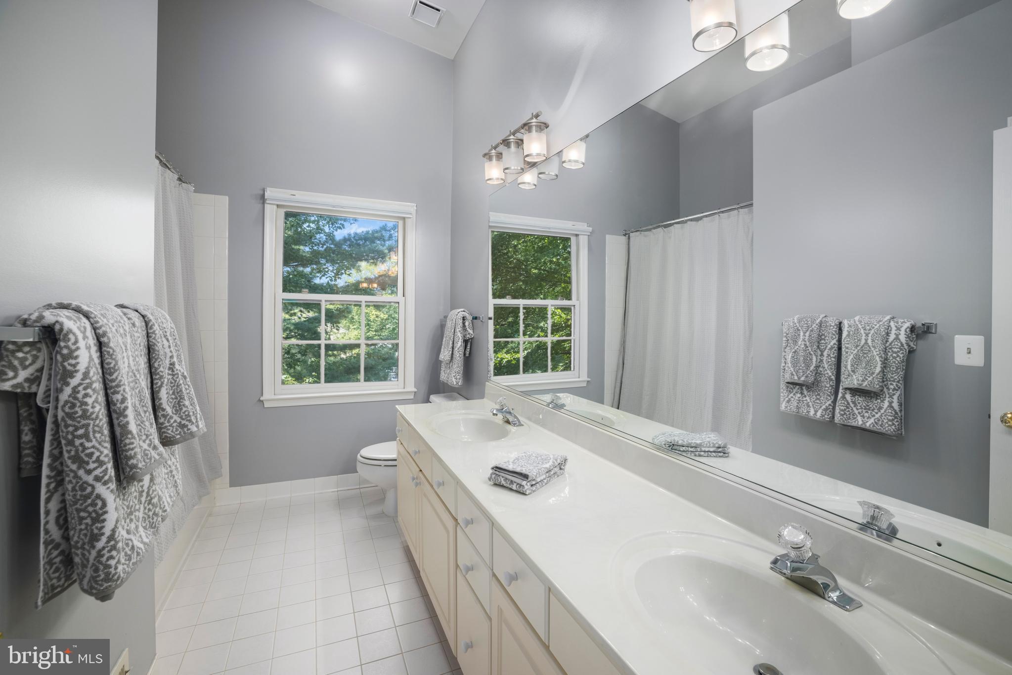 OAKTON CREST - Residential