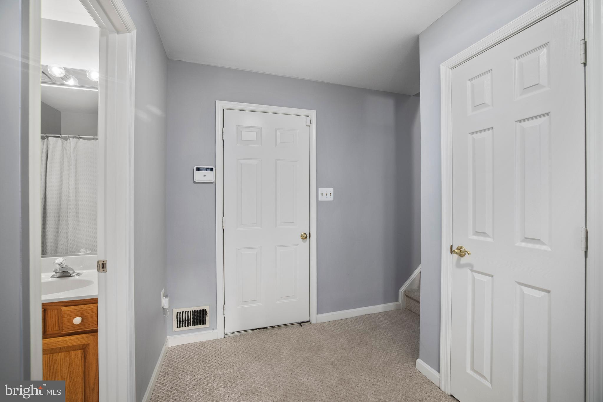 OAKTON CREST - Residential