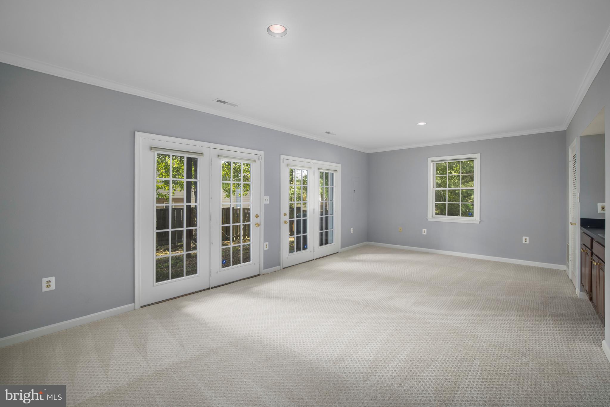 OAKTON CREST - Residential