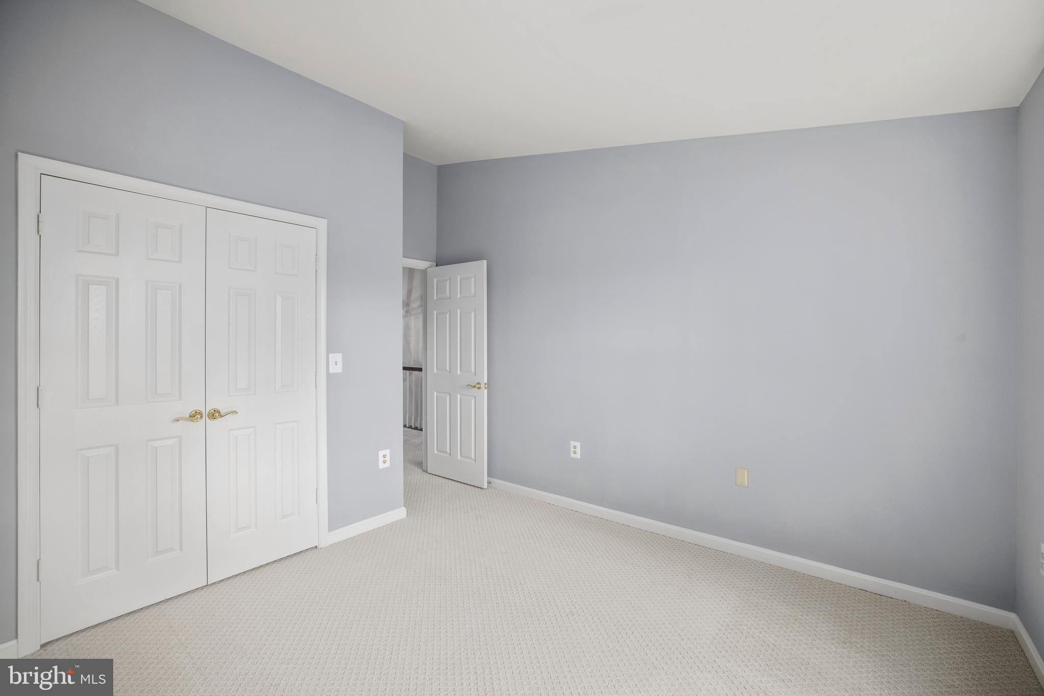 OAKTON CREST - Residential