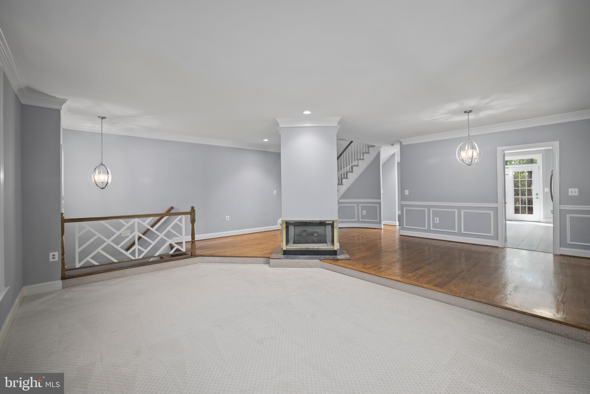 OAKTON CREST - Residential