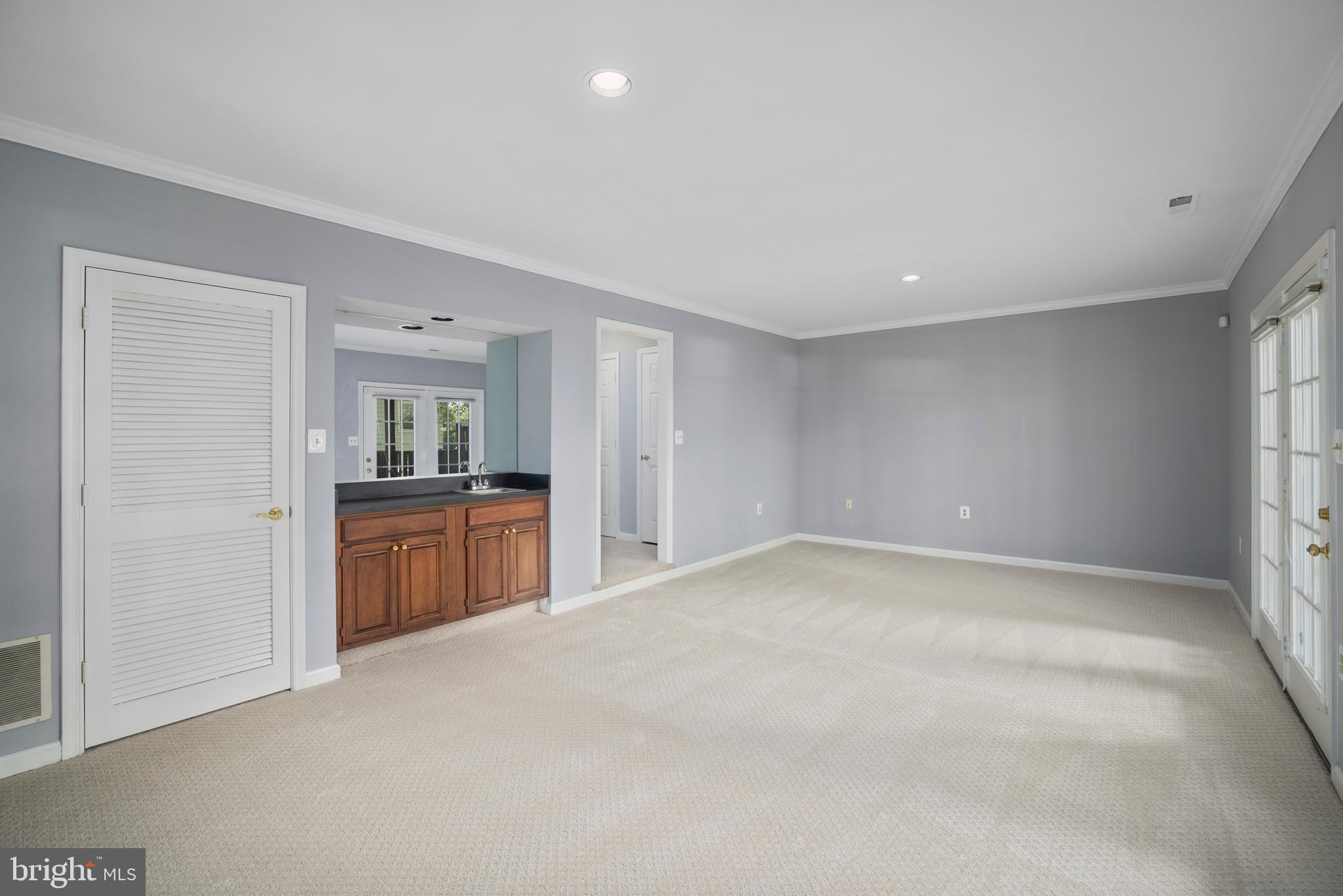 OAKTON CREST - Residential