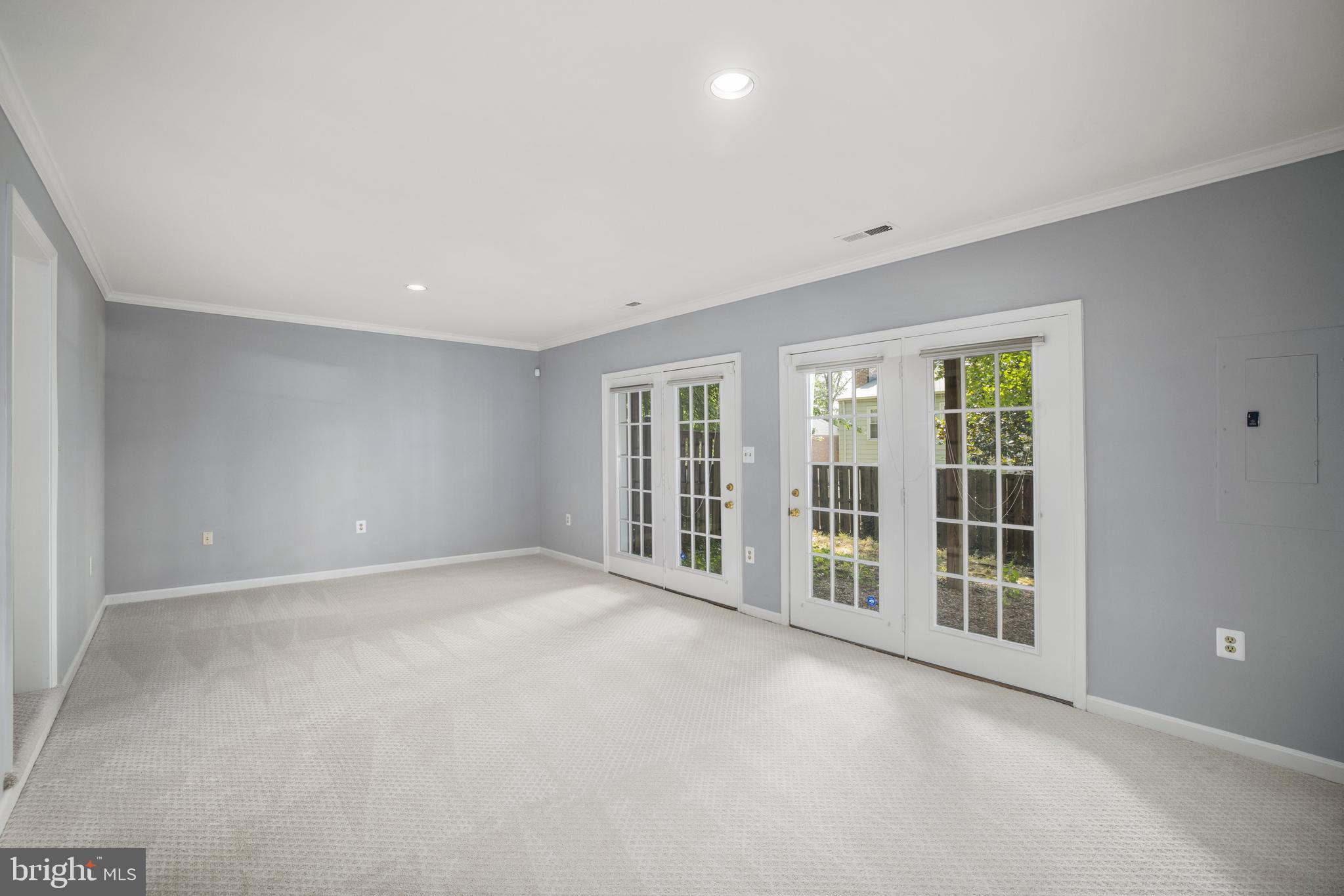 OAKTON CREST - Residential