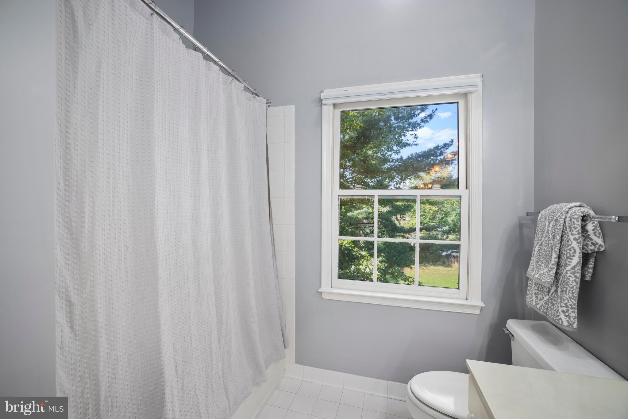 OAKTON CREST - Residential