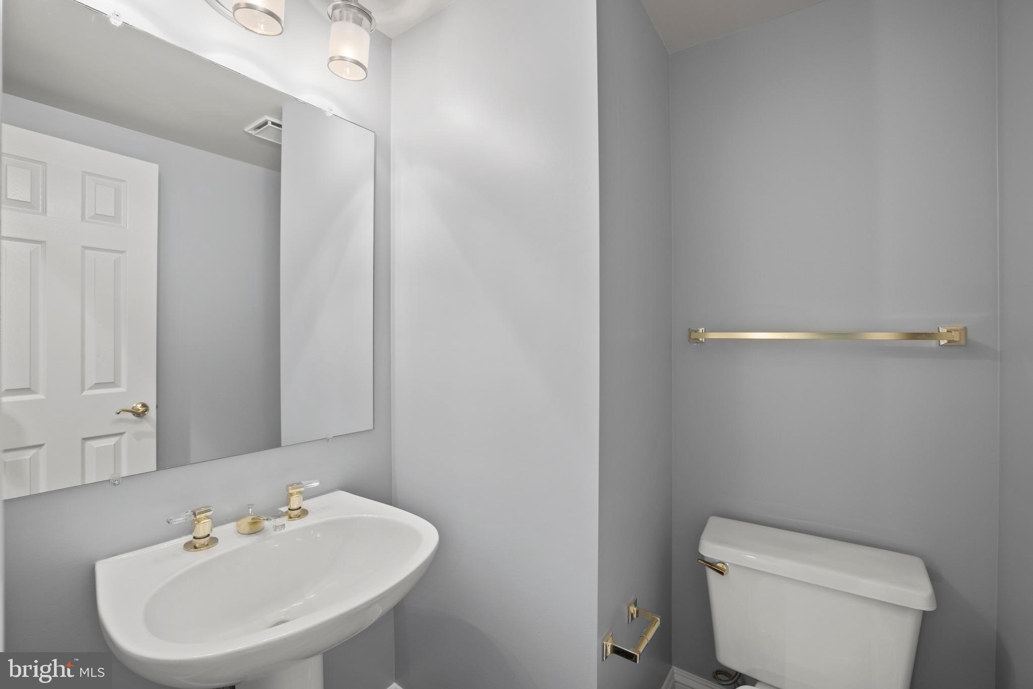 OAKTON CREST - Residential